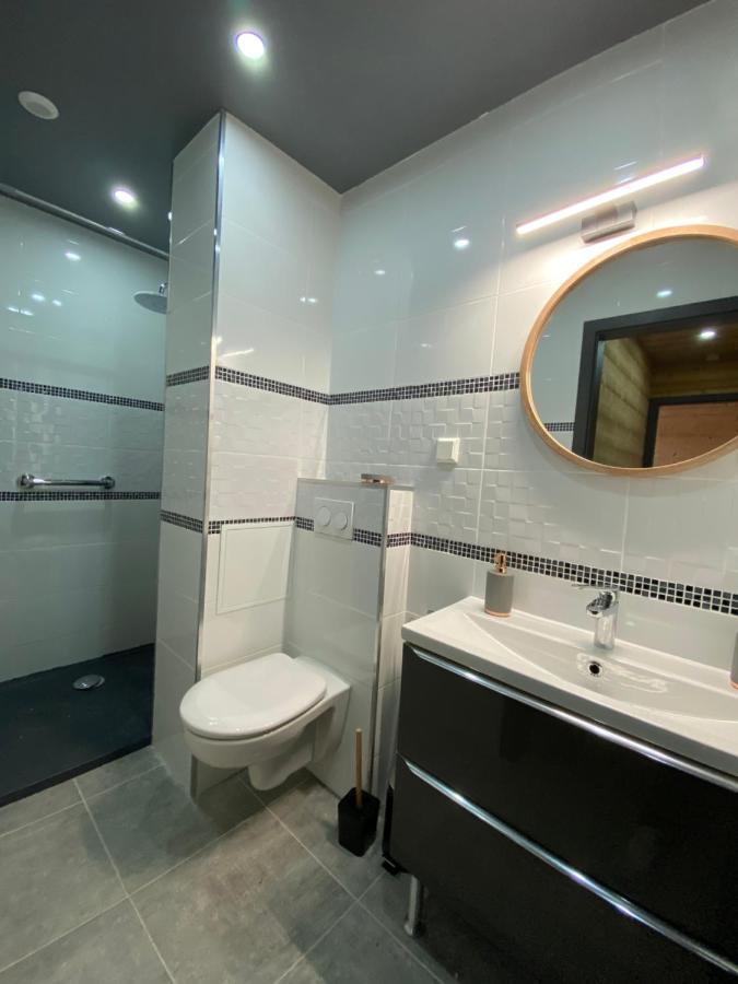 Les Chalets Bambi & Jacuzzi Privatif ラ・ブレス エクステリア 写真