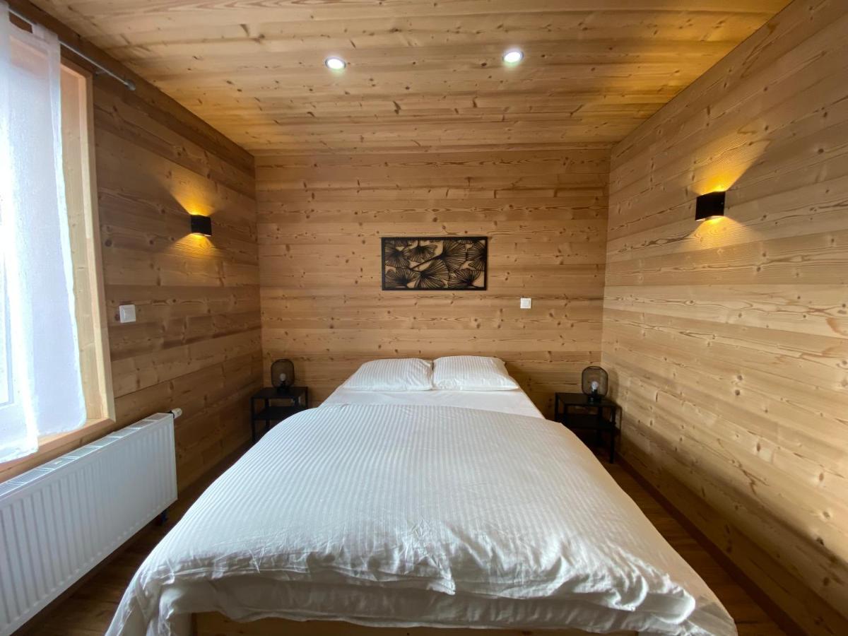 Les Chalets Bambi & Jacuzzi Privatif ラ・ブレス エクステリア 写真