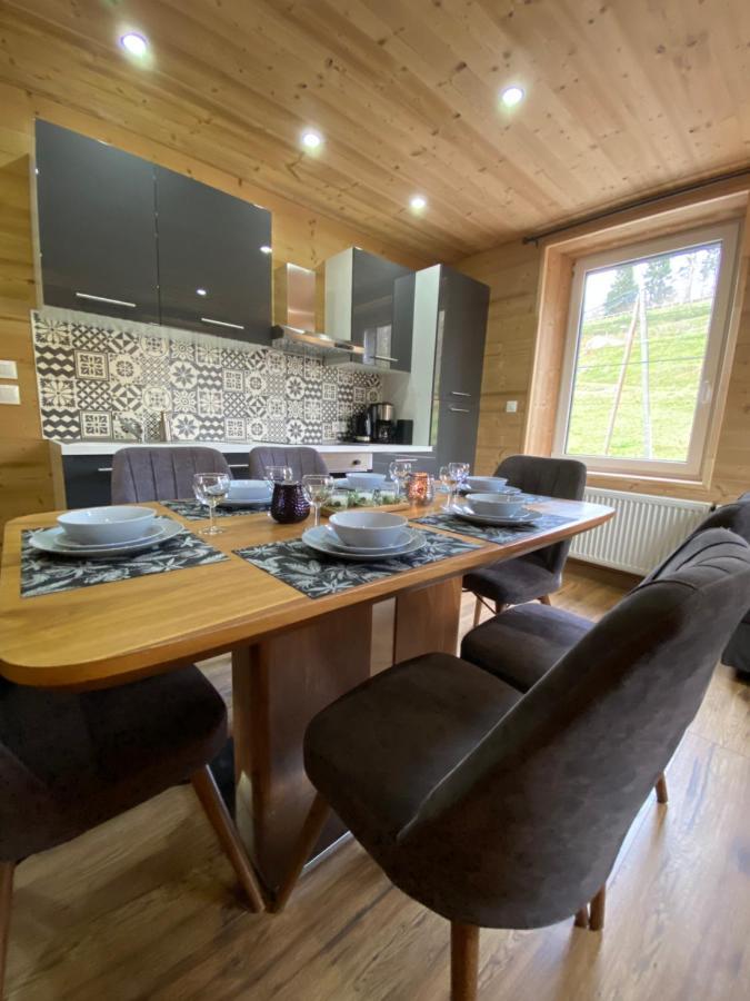 Les Chalets Bambi & Jacuzzi Privatif ラ・ブレス エクステリア 写真