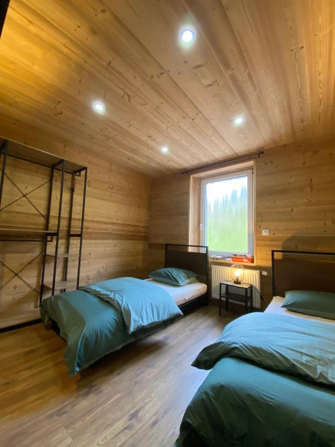 Les Chalets Bambi & Jacuzzi Privatif ラ・ブレス エクステリア 写真