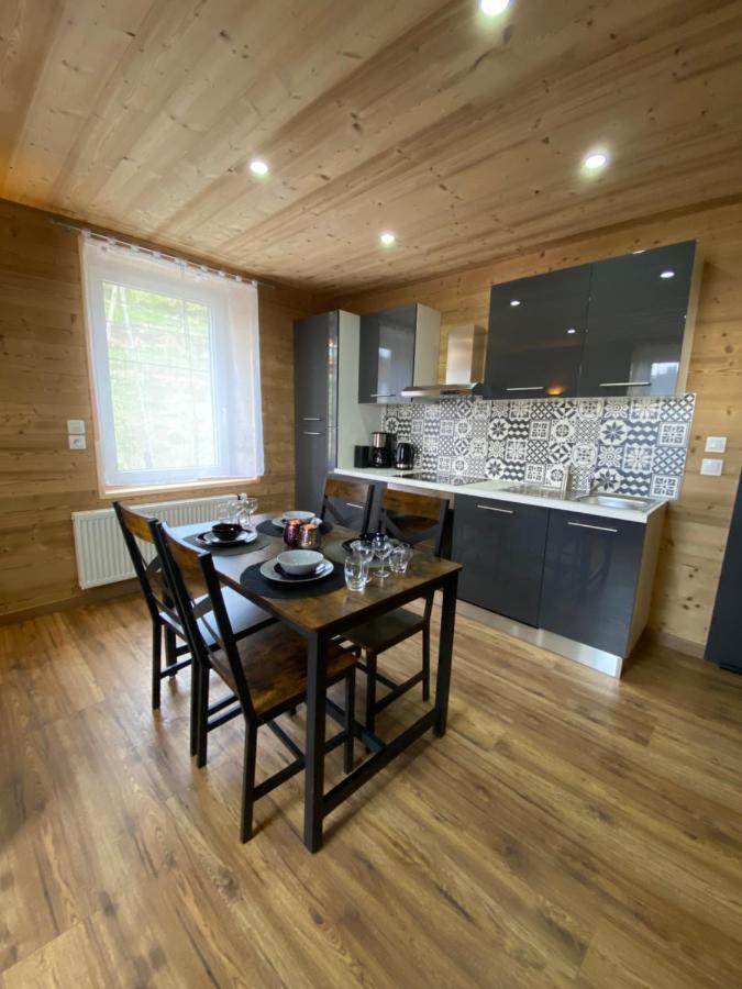 Les Chalets Bambi & Jacuzzi Privatif ラ・ブレス エクステリア 写真