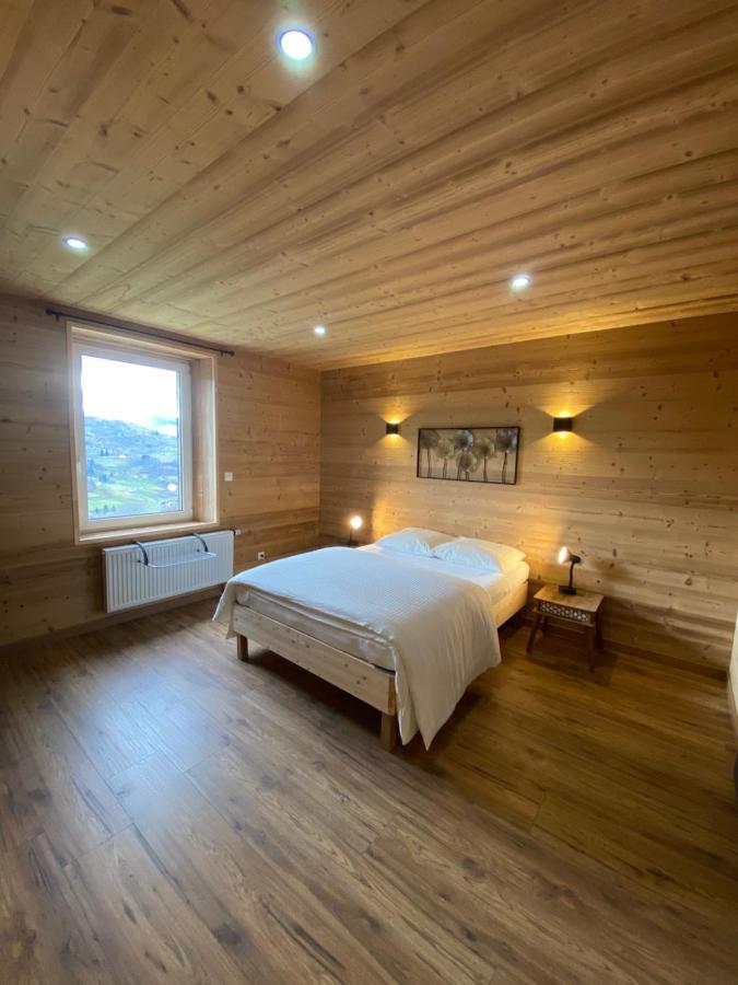 Les Chalets Bambi & Jacuzzi Privatif ラ・ブレス エクステリア 写真