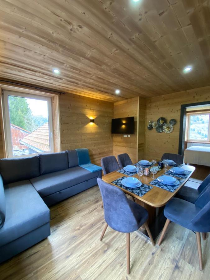 Les Chalets Bambi & Jacuzzi Privatif ラ・ブレス エクステリア 写真