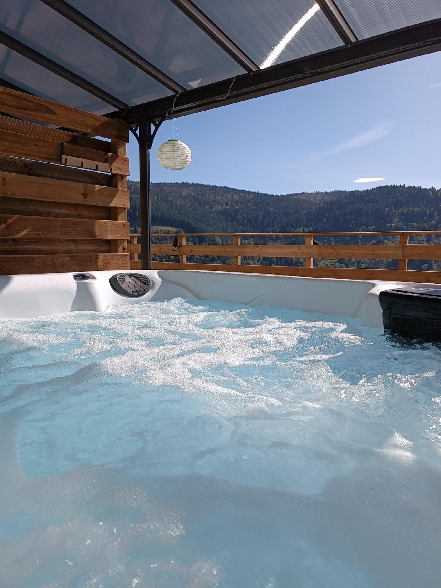 Les Chalets Bambi & Jacuzzi Privatif ラ・ブレス エクステリア 写真